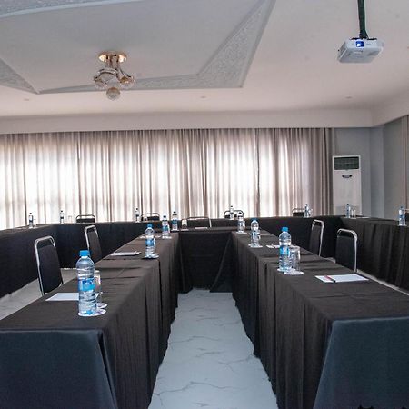 Mika Hotel Kabulonga Лусака Экстерьер фото