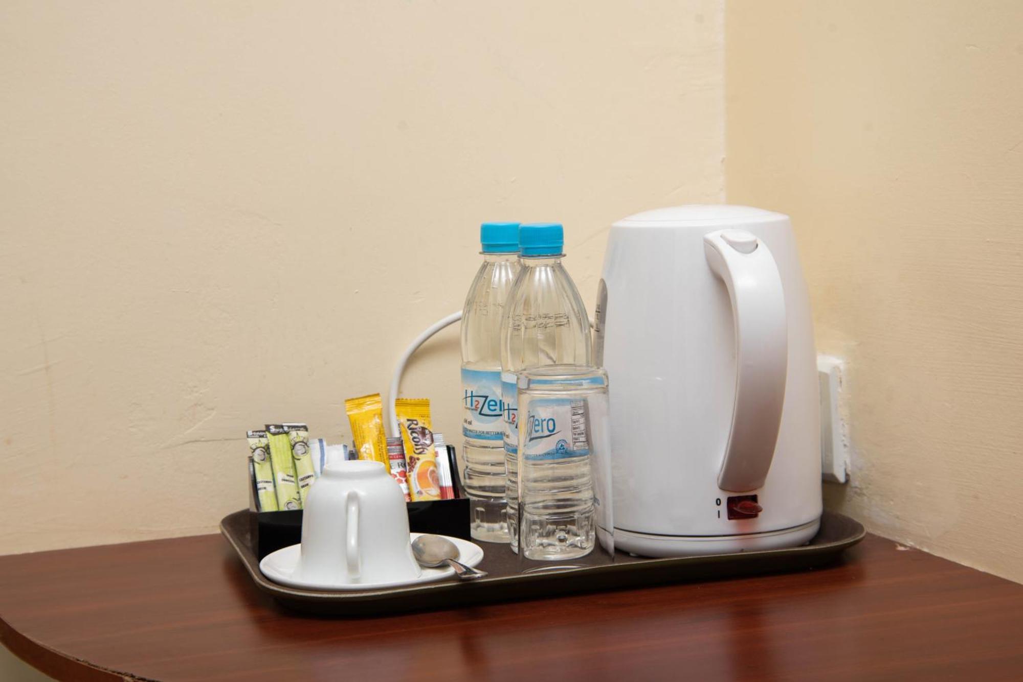 Mika Hotel Kabulonga Лусака Экстерьер фото