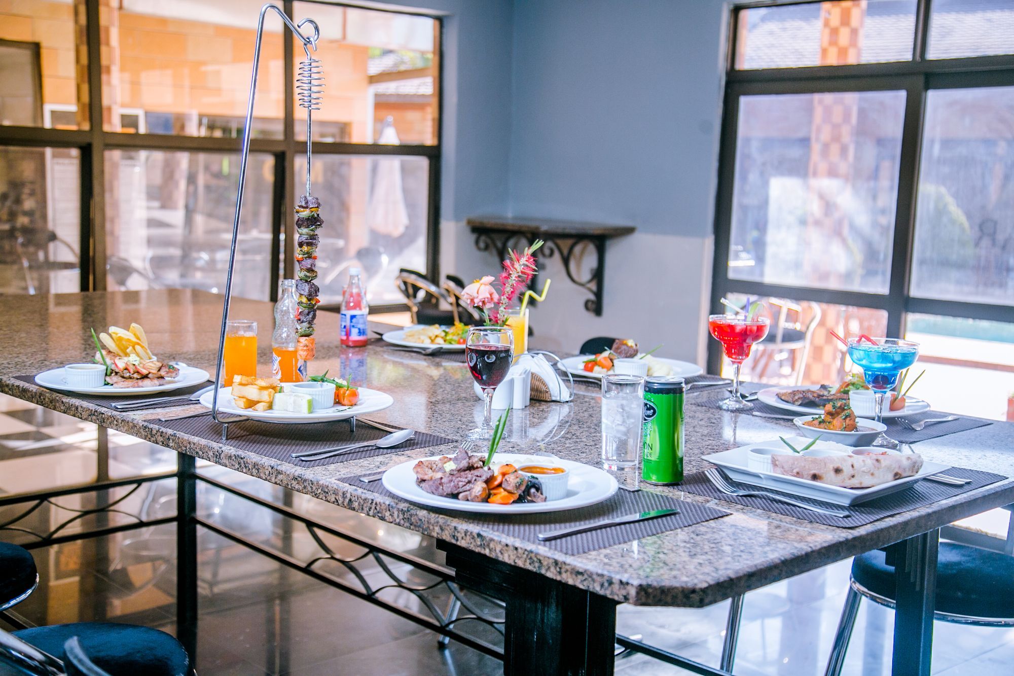 Mika Hotel Kabulonga Лусака Экстерьер фото